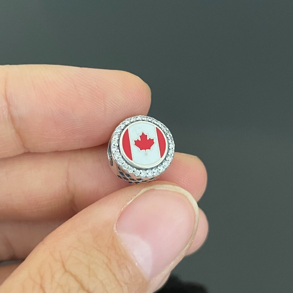 Pandora Canada Flag pendant